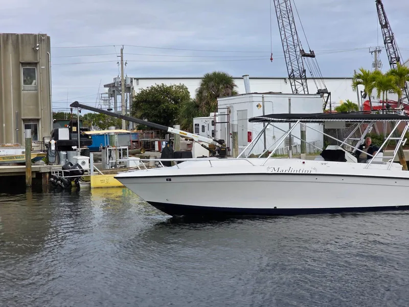 Slide: The Image of Contender 35 Side Console 2004 - 21