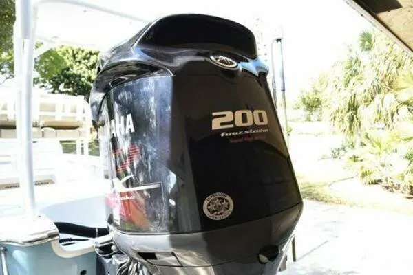 Slide: The Image of 2018 Sportsman Tournament 214 Bay Boat with Yamaha 200 horsepower engine. - 4