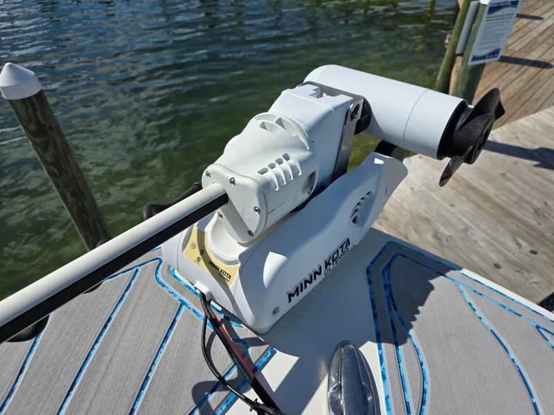 Slide: The Image of Minn Kota trolling motor on 2021 Ranger 2360 Bay boat at dockside. - 8