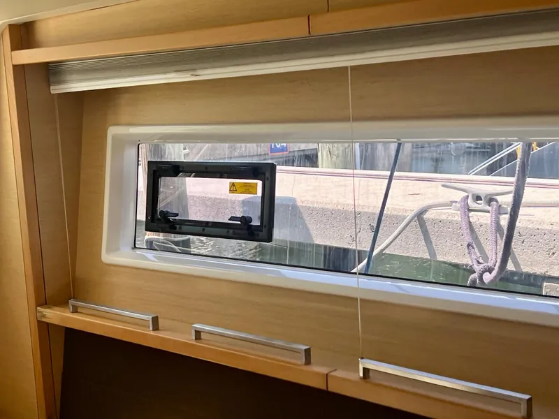 Slide: The Image of Lagoon 620 2017 - 100