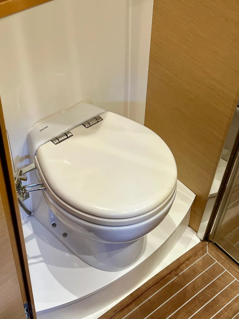 Slide: The Image of Lagoon 620 2017 - 102