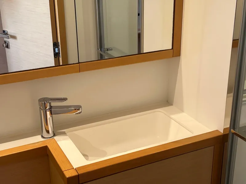 Slide: The Image of Lagoon 620 2017 - 106