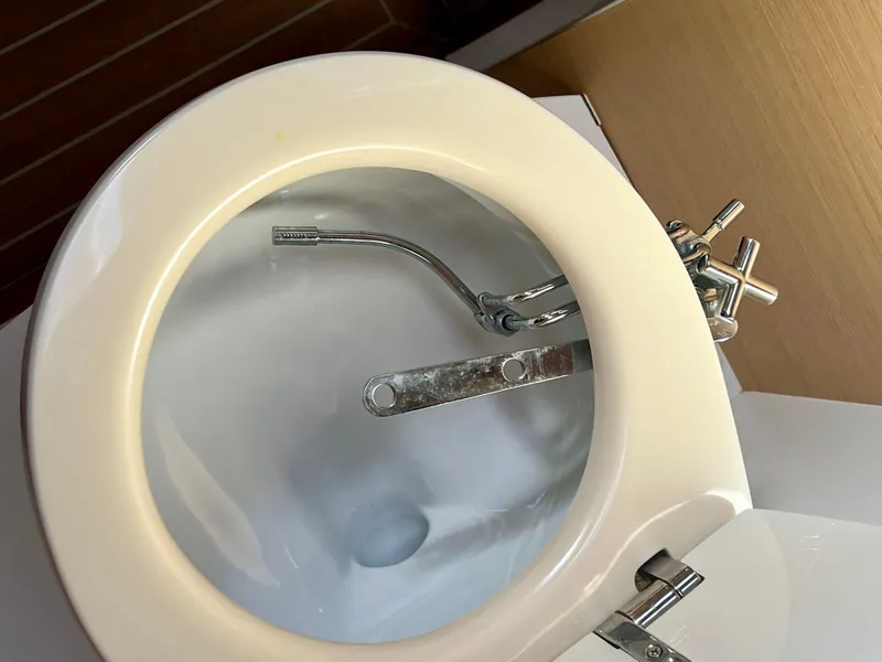 Slide: The Image of Lagoon 620 2017 - 115