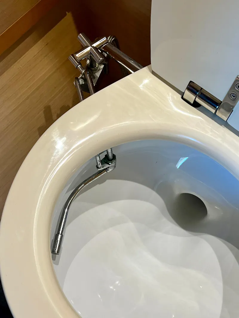 Slide: The Image of Lagoon 620 2017 - 120