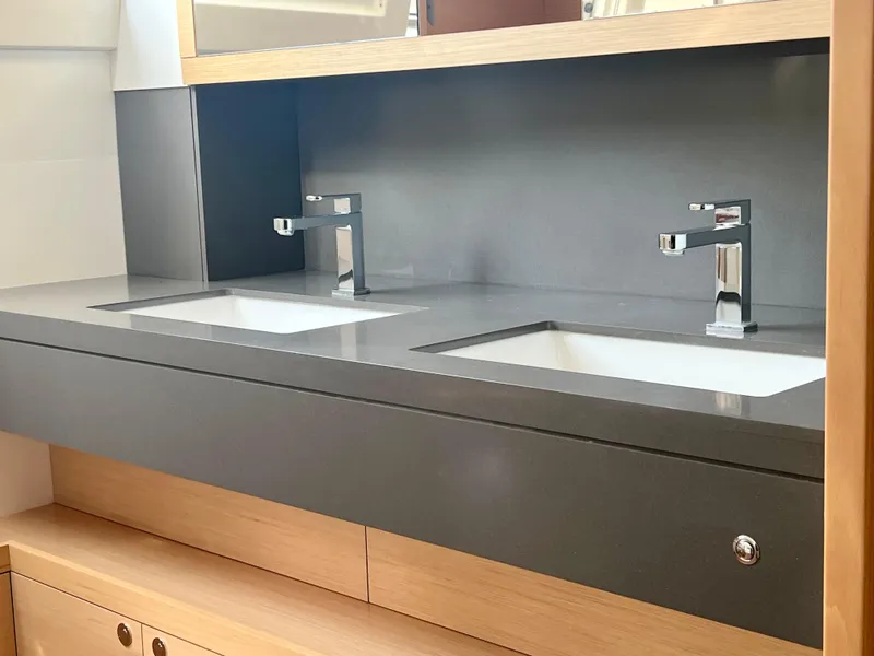 Slide: The Image of Lagoon 620 2017 - 123