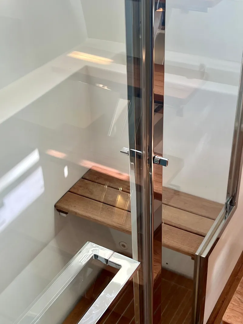 Slide: The Image of Lagoon 620 2017 - 124