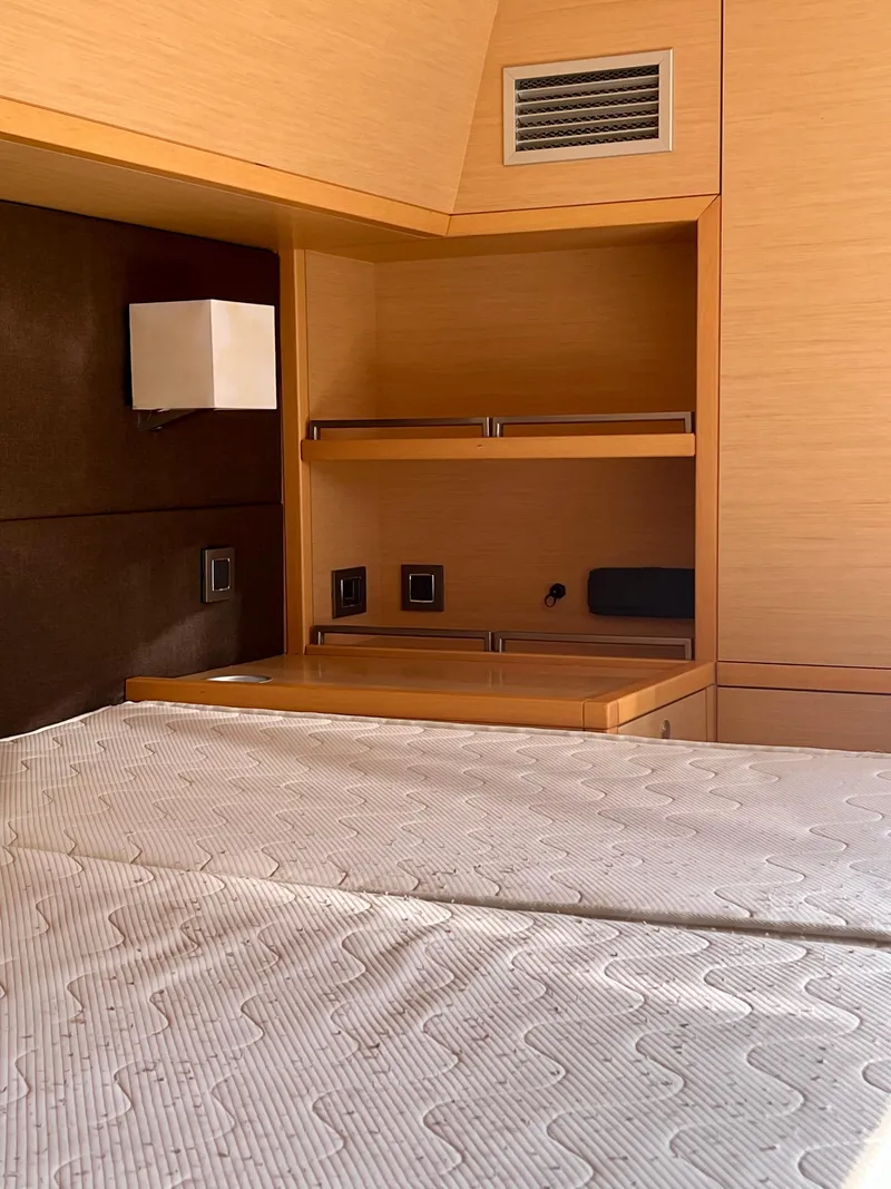 Slide: The Image of Lagoon 620 2017 - 127