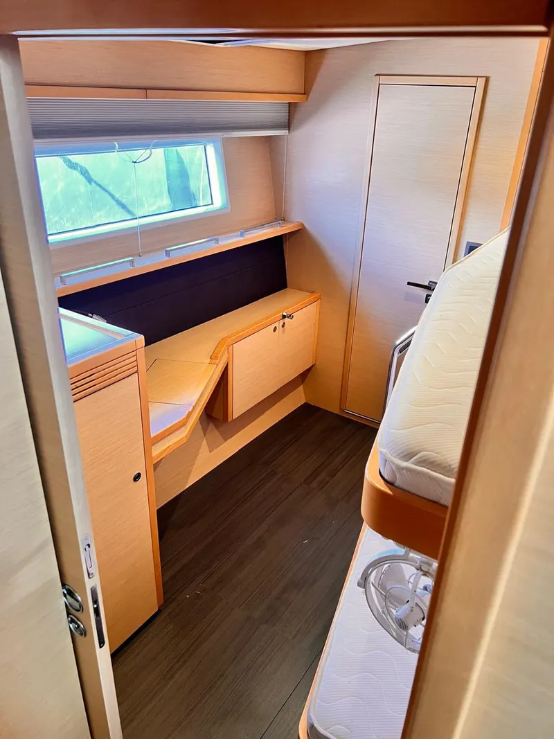 Slide: The Image of Lagoon 620 2017 - 133