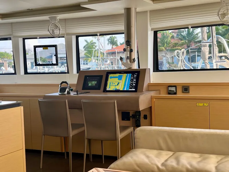 Slide: The Image of Lagoon 620 2017 - 78