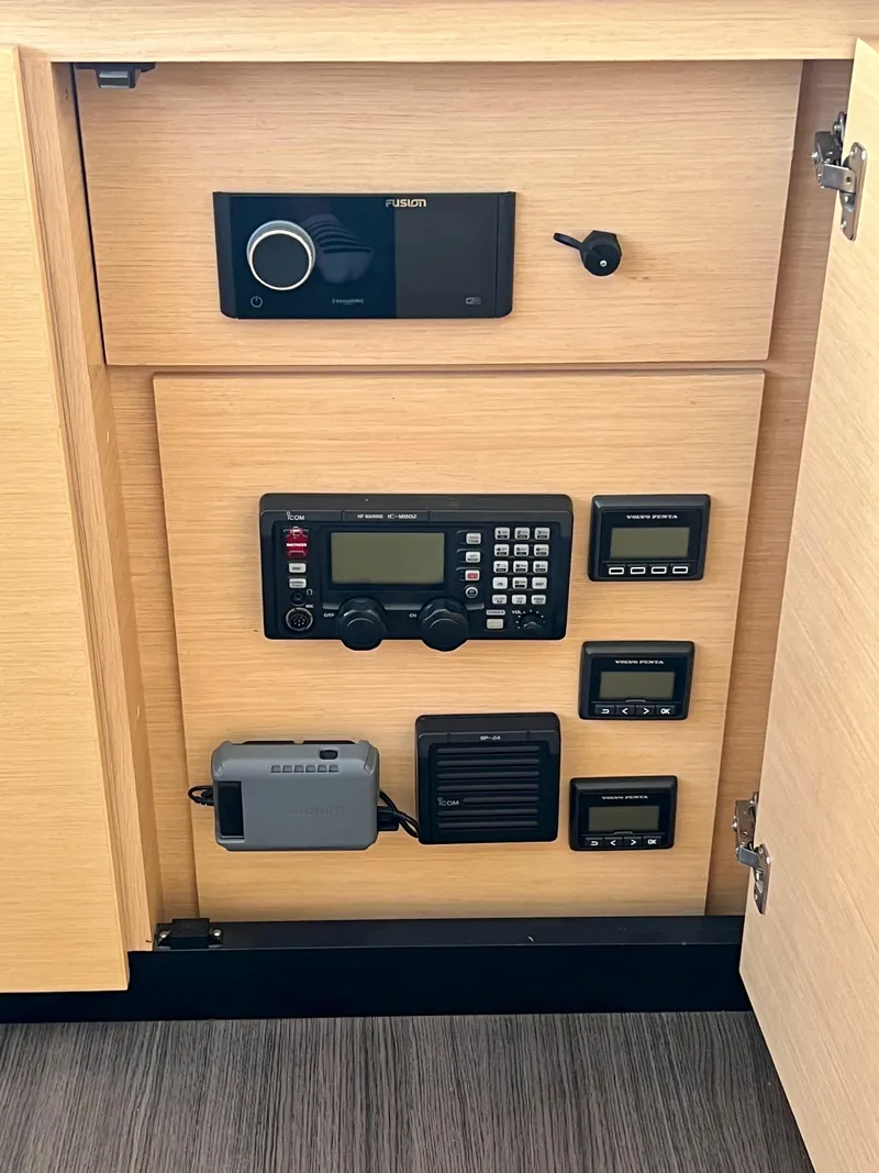 Slide: The Image of Lagoon 620 2017 - 83