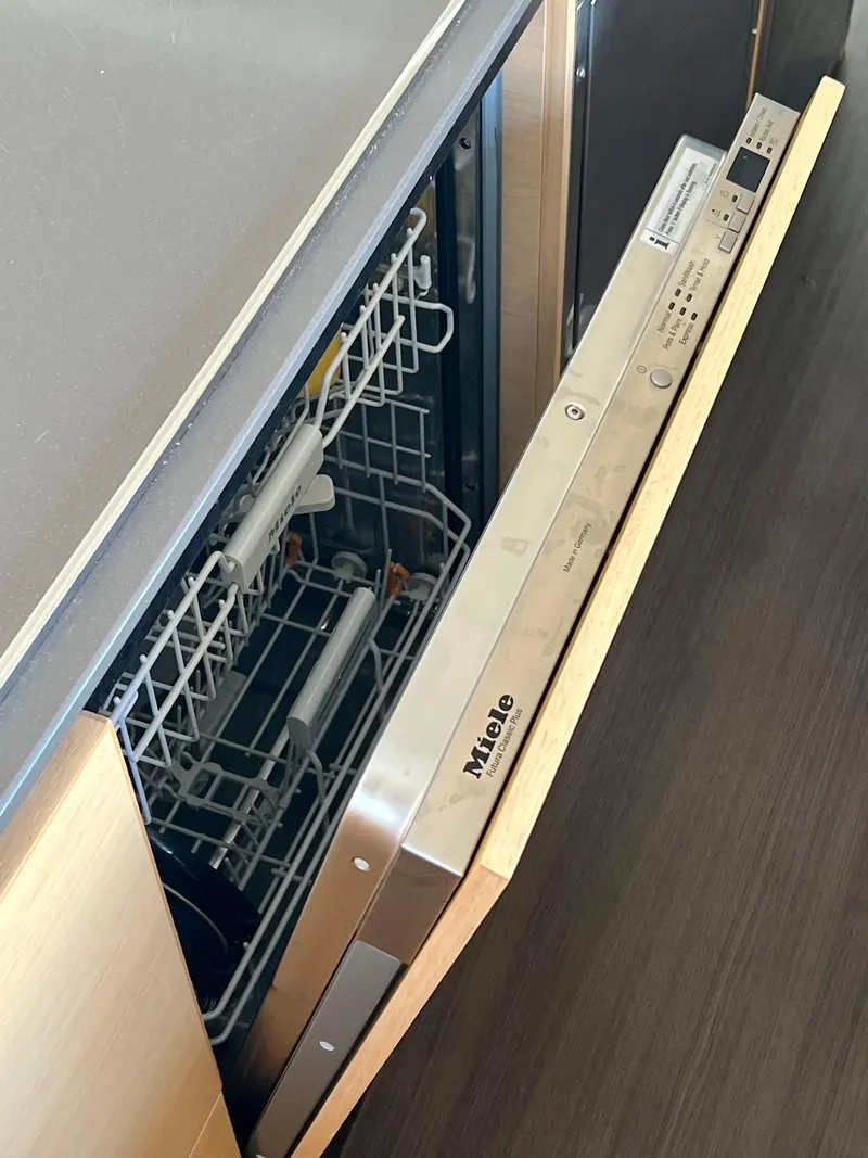 Slide: The Image of Lagoon 620 2017 - 92