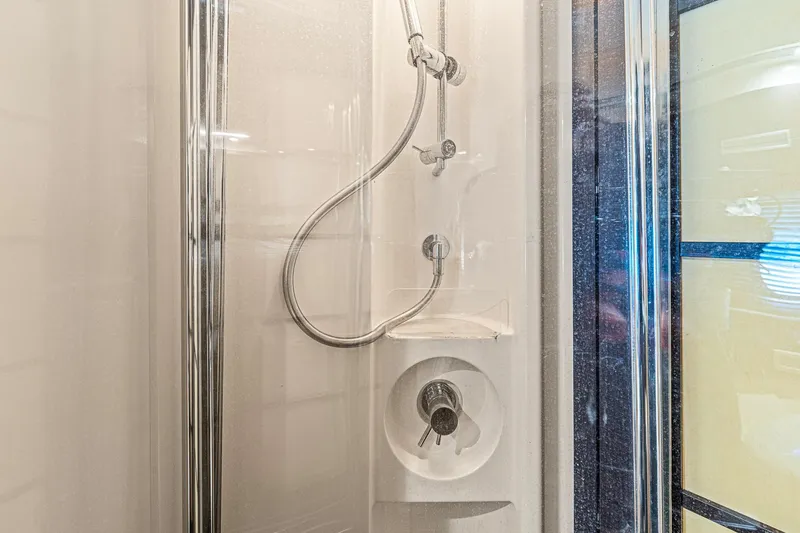 Slide: The Image of Azimut 62S 2007 - 72