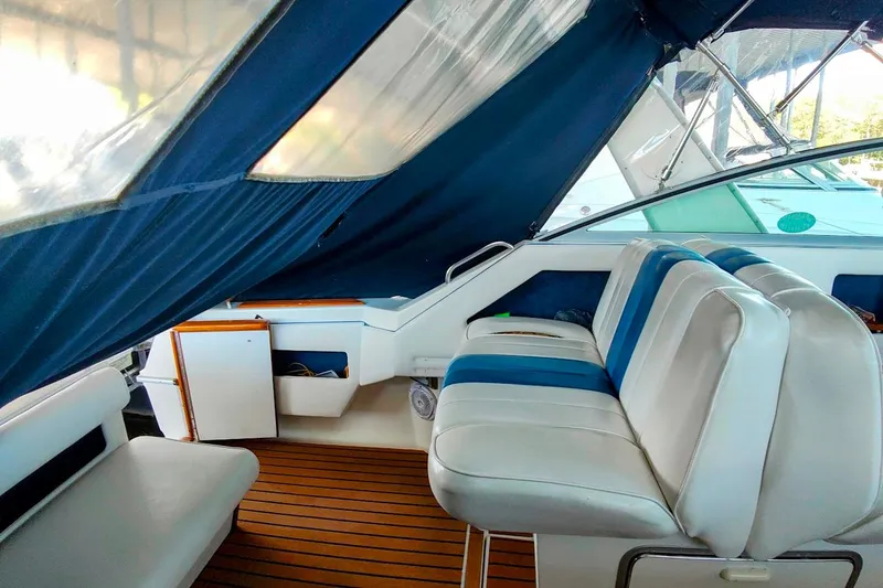 Slide: The Image of Sea Ray 300 Weekender 1989 - 12