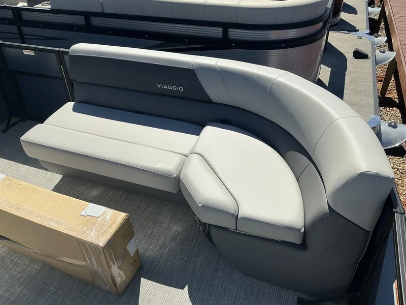 Slide: The Image of Viaggio Lago V 20 C 2025 - 3