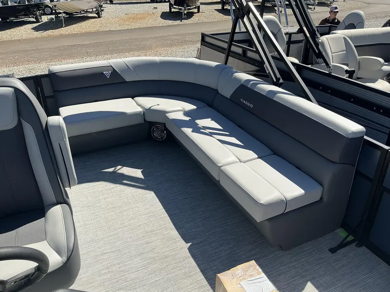 Slide: The Image of Viaggio Lago V 20 C 2025 - 6