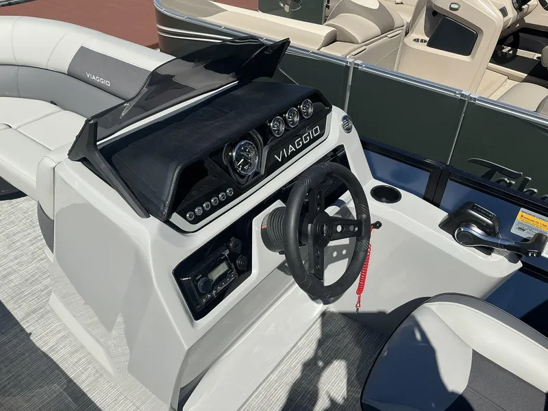 Slide: The Image of Viaggio Lago V 20 C 2025 - 9