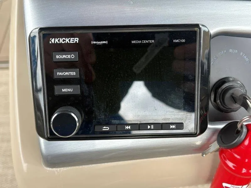 Slide: The Image of Regency 250 DL3 2020 - 53