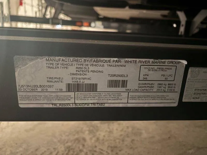 Slide: The Image of Regency 250 DL3 2020 - 73