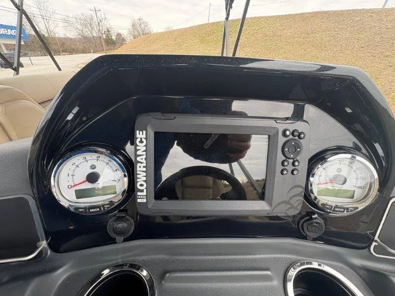 Slide: The Image of Regency 250 DL3 2020 - 89