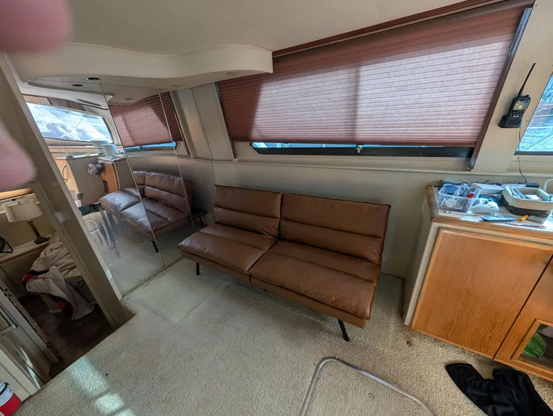 Slide: The Image of Hatteras 42 Cockpit MY 1996 - 66