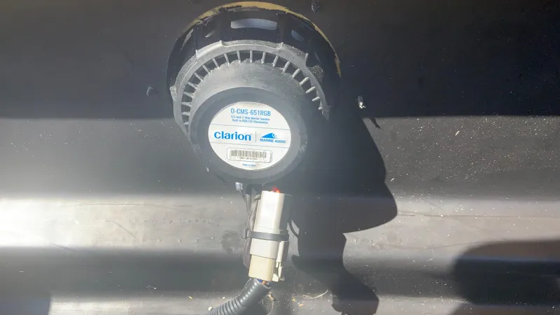 Slide: The Image of Clarion speaker in Veranda Relax VR22RC 2022 model, mounted on a dark surface. - 19