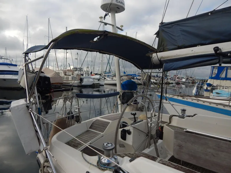 Slide: The Image of Dehler 41DS - Cockpit - 11