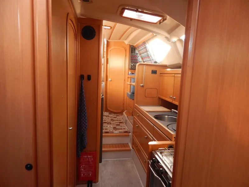 Slide: The Image of Dehler 41DS - Looking Aft - 3