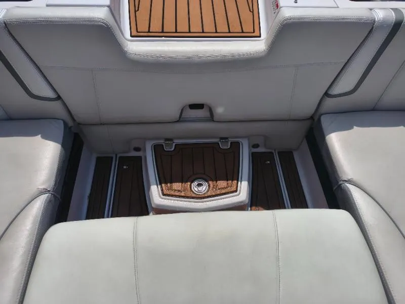 Slide: The Image of Nautique G25 2013 - 13