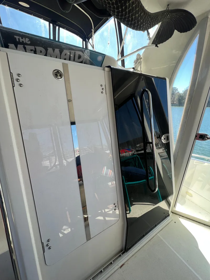 Slide: The Image of Carver Yachts 41 Cockpit Motor Yacht 2005 - 14