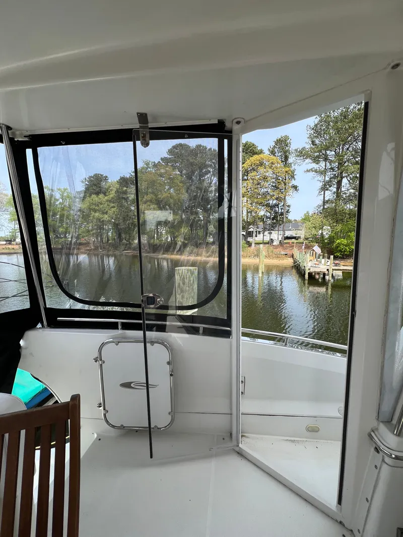 Slide: The Image of Carver Yachts 41 Cockpit Motor Yacht 2005 - 16