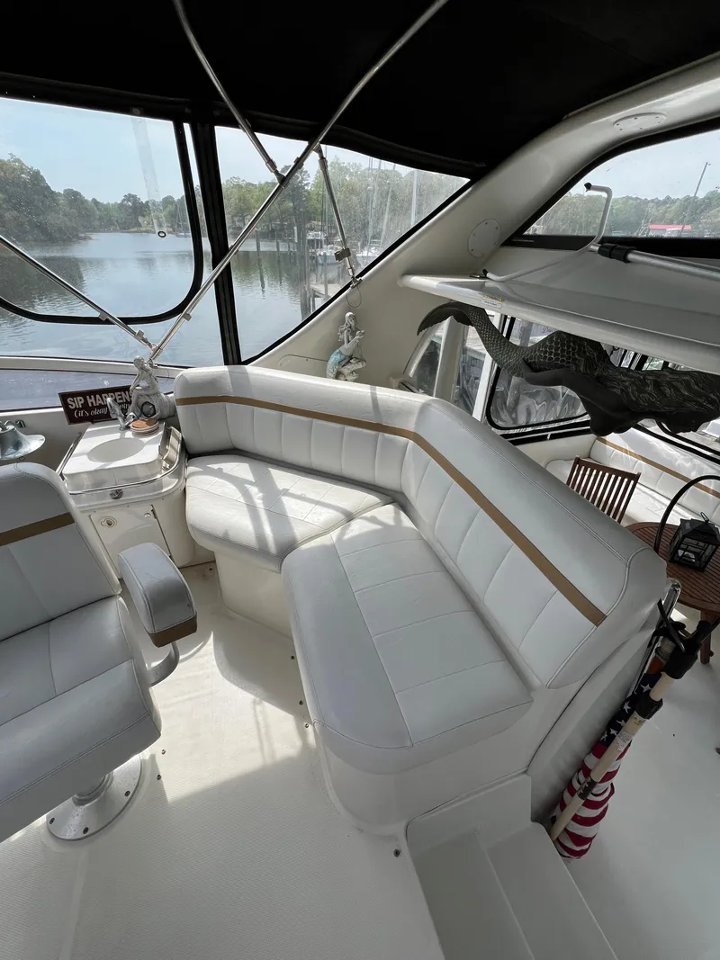 Slide: The Image of Carver Yachts 41 Cockpit Motor Yacht 2005 - 22