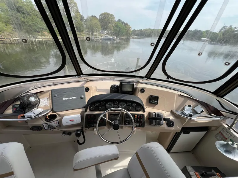 Slide: The Image of Carver Yachts 41 Cockpit Motor Yacht 2005 - 28