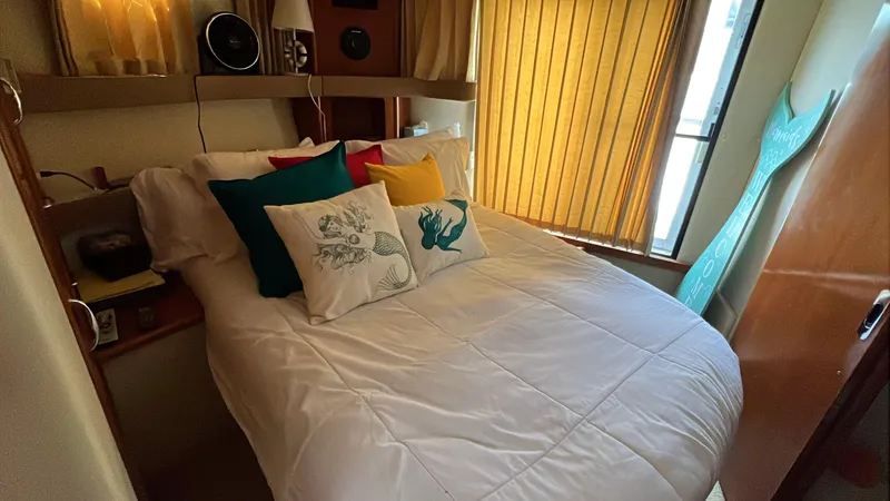 Slide: The Image of Carver Yachts 41 Cockpit Motor Yacht 2005 - 42