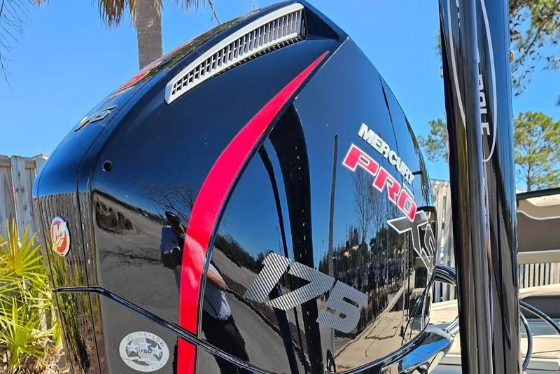 Slide: The Image of 2025 Mako 18 Pro Skiff Backwater Edition with Mercury Pro 175 engine. - 14