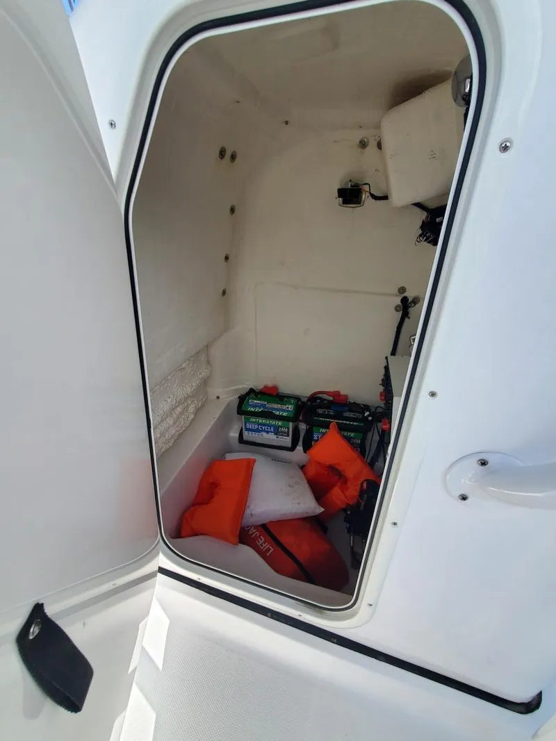 Slide: The Image of Aquasport 2300 Center Console 2022 - 53