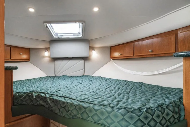 Slide: The Image of Carver 406 Aft Cabin Motor Yacht 2000 - 50