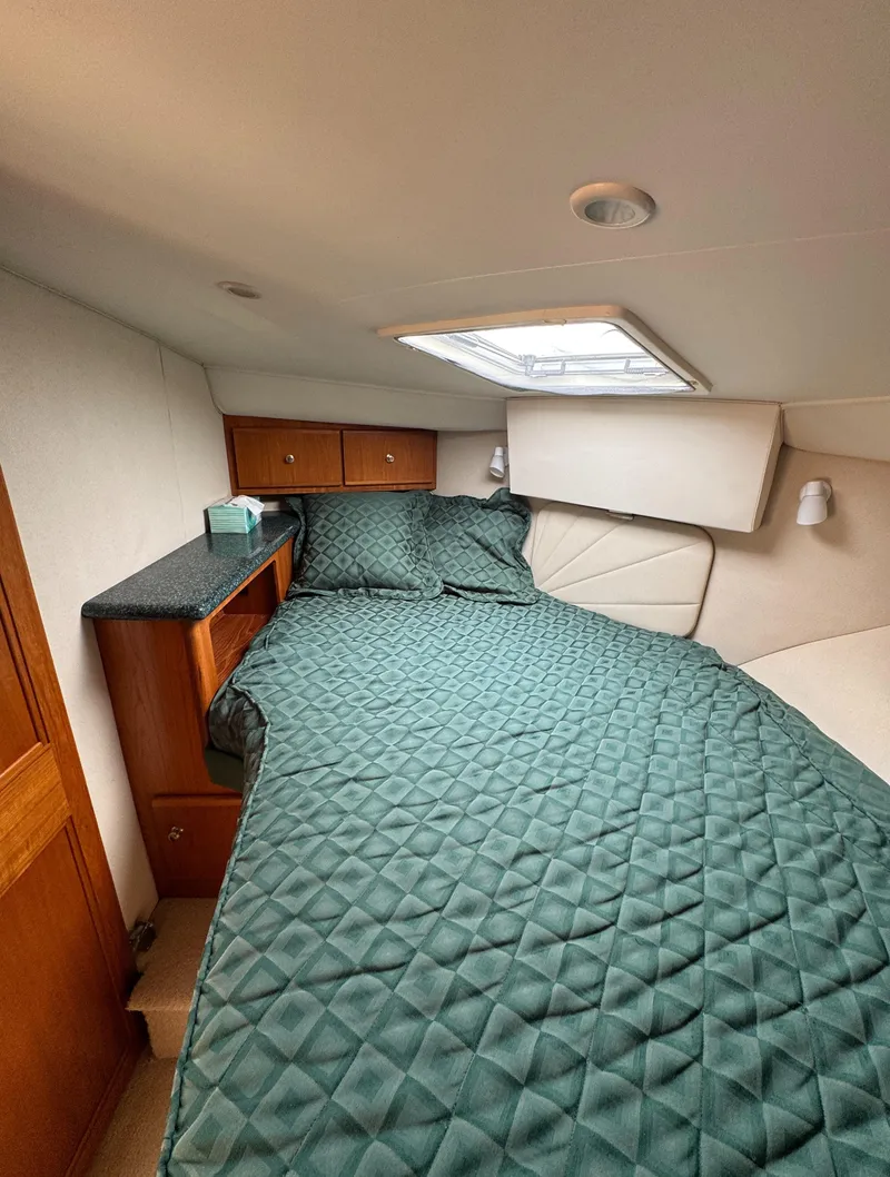 Slide: The Image of Carver 406 Aft Cabin Motor Yacht 2000 - 52