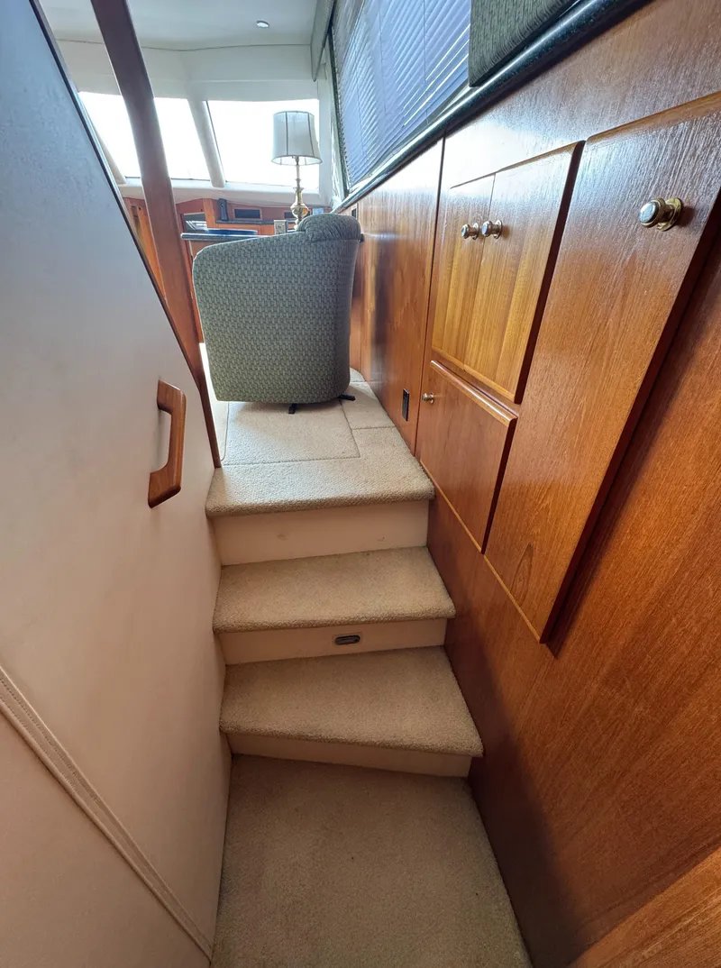 Slide: The Image of Carver 406 Aft Cabin Motor Yacht 2000 - 55