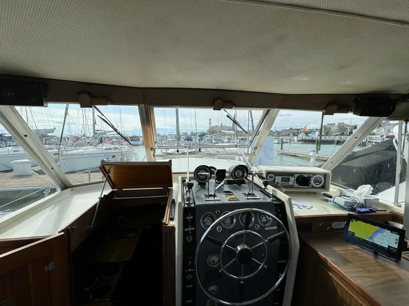 Slide: The Image of Chris-Craft Commander 1969 - 57