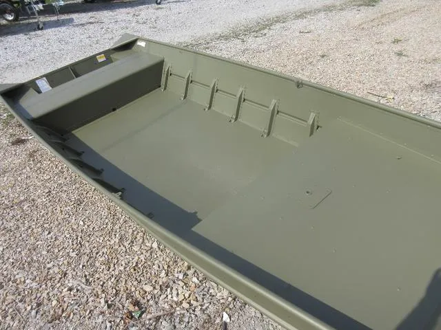 Slide: The Image of Lowe 1648M Aura - 15" 2024 - 3