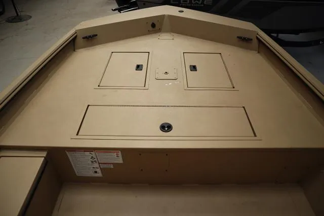 Slide: The Image of Lowe Roughneck 2070 Sc 2025 - 8