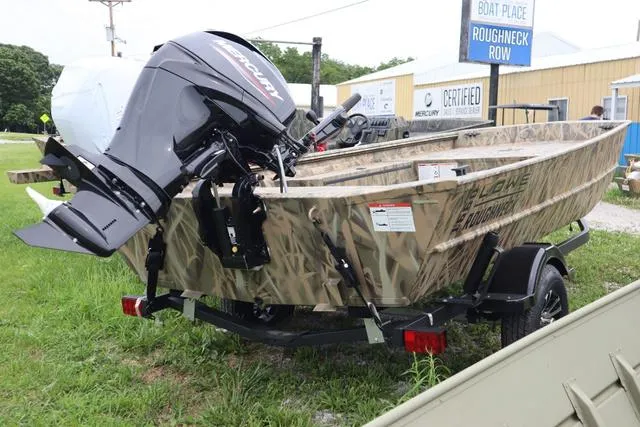 Slide: The Image of Lowe Roughneck 1660 Tiller 2025 - 3