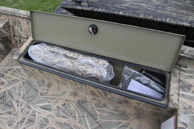 Slide: The Image of Lowe Roughneck 1660 Tiller 2025 - 7