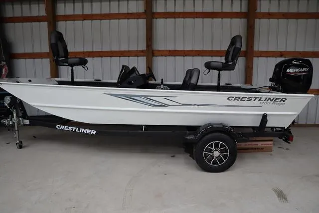 Slide: The Image of Crestliner 1700 Ridge 2024 - 2