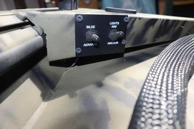 Slide: The Image of Lowe Roughneck 2070 Value Console 2025 - 5