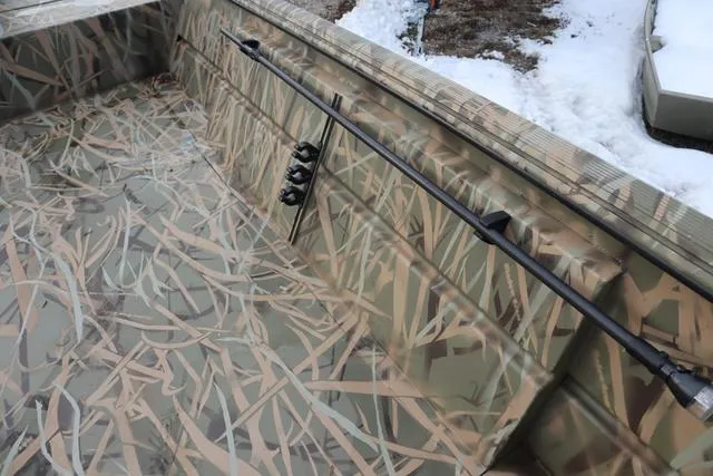 Slide: The Image of Lowe Roughneck 1860 Tiller 2025 - 10