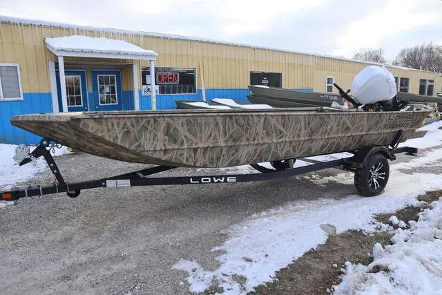 Slide: The Image of Lowe Roughneck 1860 Tiller 2025 - 3