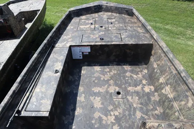 Slide: The Image of Lowe Roughneck 1860 Value Console 2025 - 3