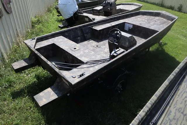 Slide: The Image of Lowe Roughneck 1860 Value Console 2025 - 4