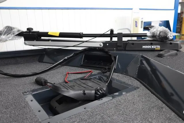 Slide: The Image of Crestliner XF 17 BASS 2025 - 11